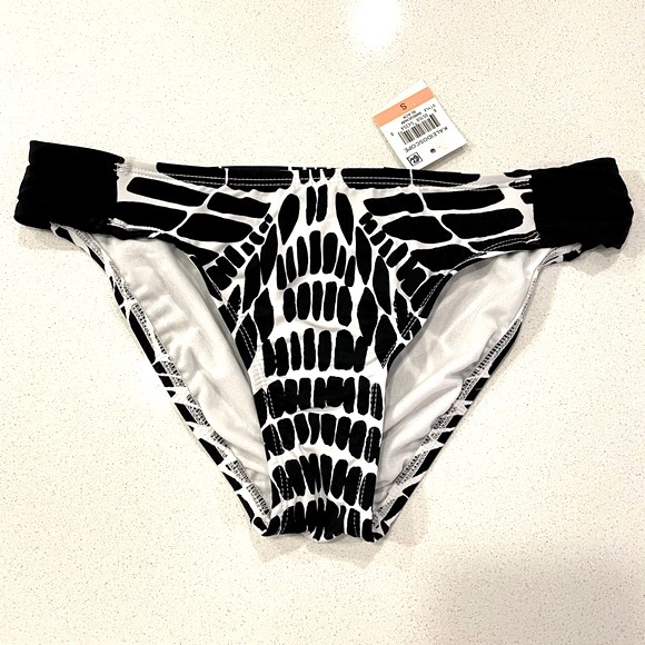 Bar III Other - Bar III Bikini Black & White Kaleidoscope Bottoms!